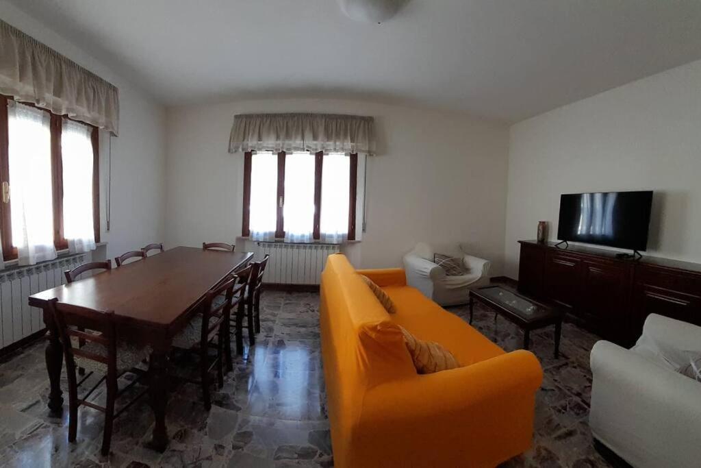 Ferienwohnung La Casina Di Guido Chianni Exterior foto